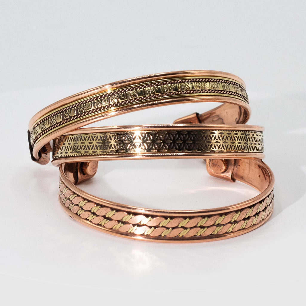 Pulseiras com design de íman e faixa de cobre (sortidas)