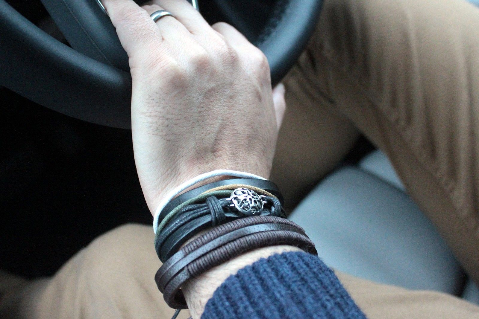 Pulsera de Hombre - Oscuro (color aleatorio)