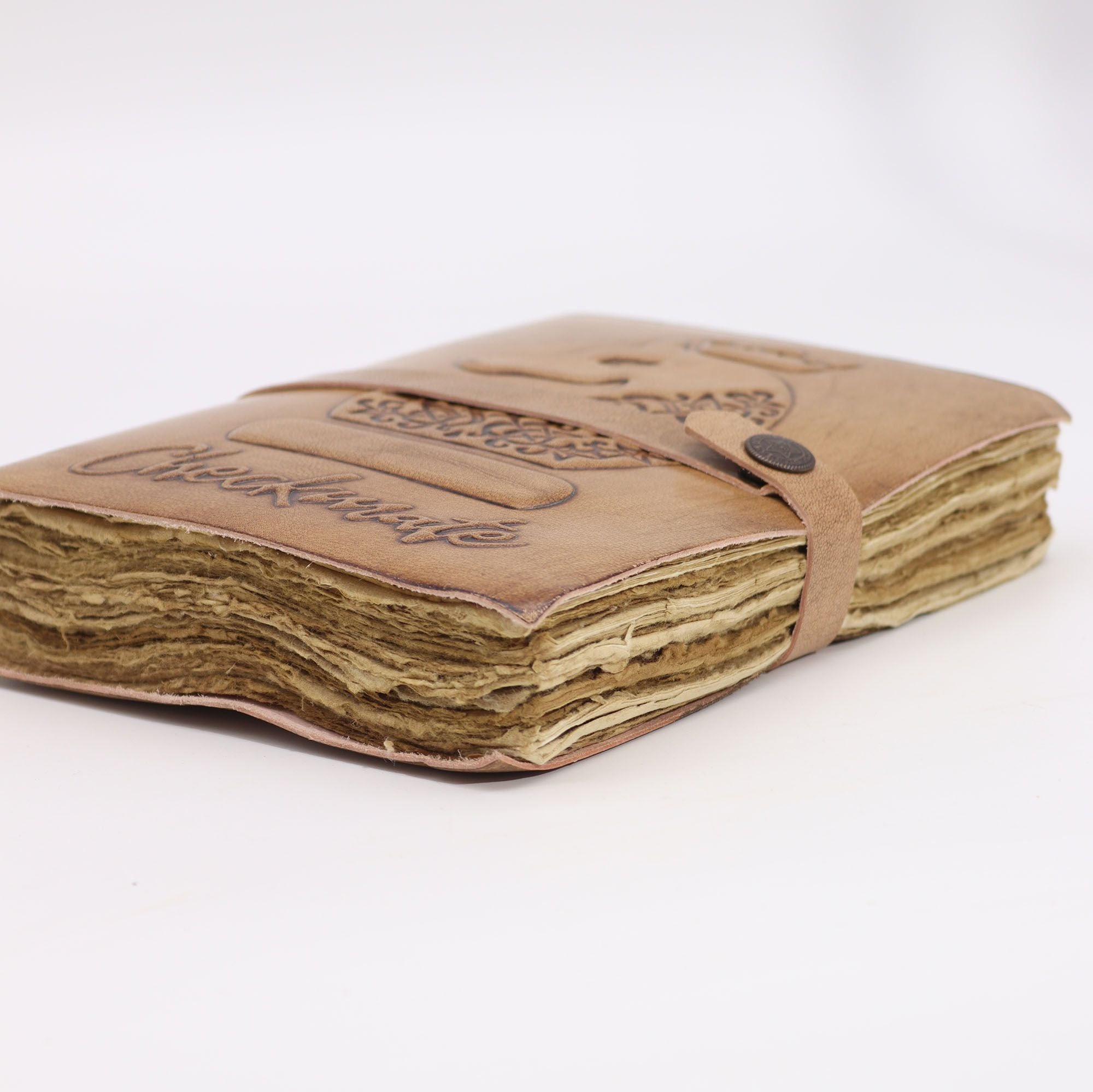 Caderno Checkmate - Castanho Claro com Bordas Desgastadas