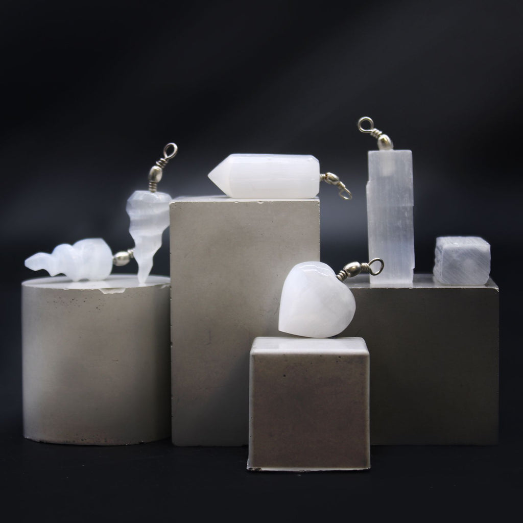 Colgante de selenita natural