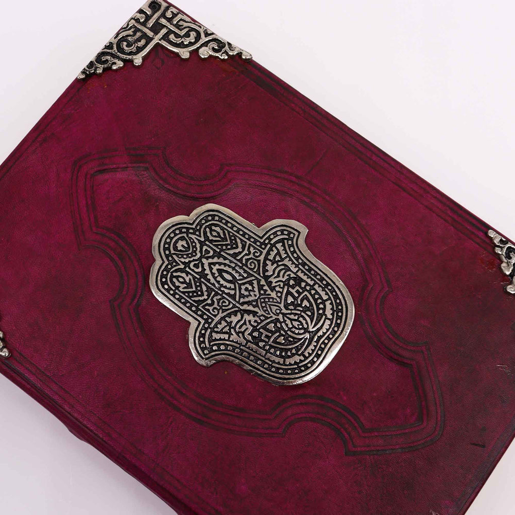 Livro de Bronze Vermelho - Decoração Hamsa de Zinco com Bordas de Capa