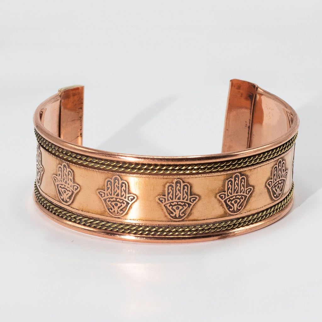 Pulseiras em cobre com faixa larga e decoração em latão (sortidas)
