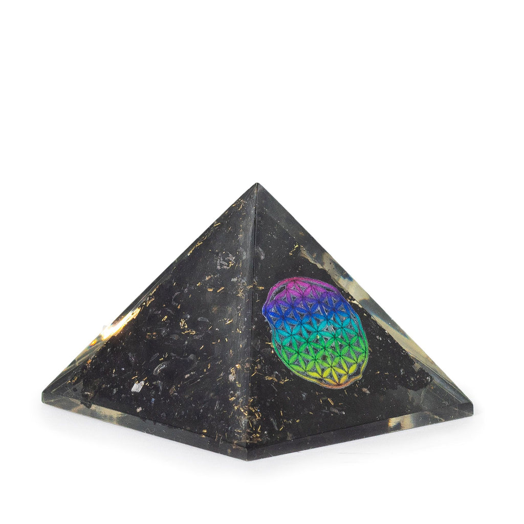 Piramides de orgonita pequeñas 5.5x4.5cm - Flor de la Vida - trozos de tormalina negra