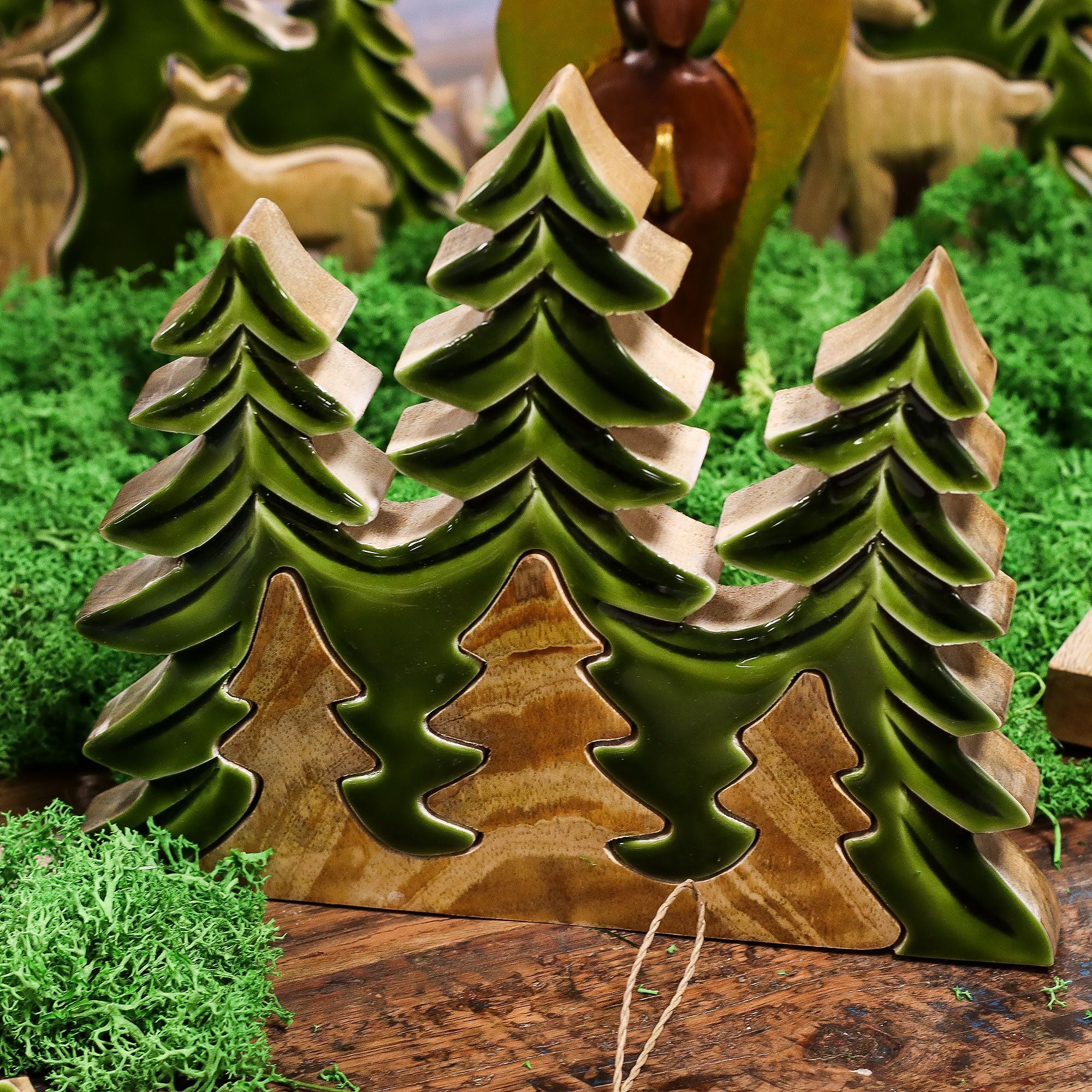 Perdido en el bosque - Decoración de madera 3D de tres árboles - 20x23 cm