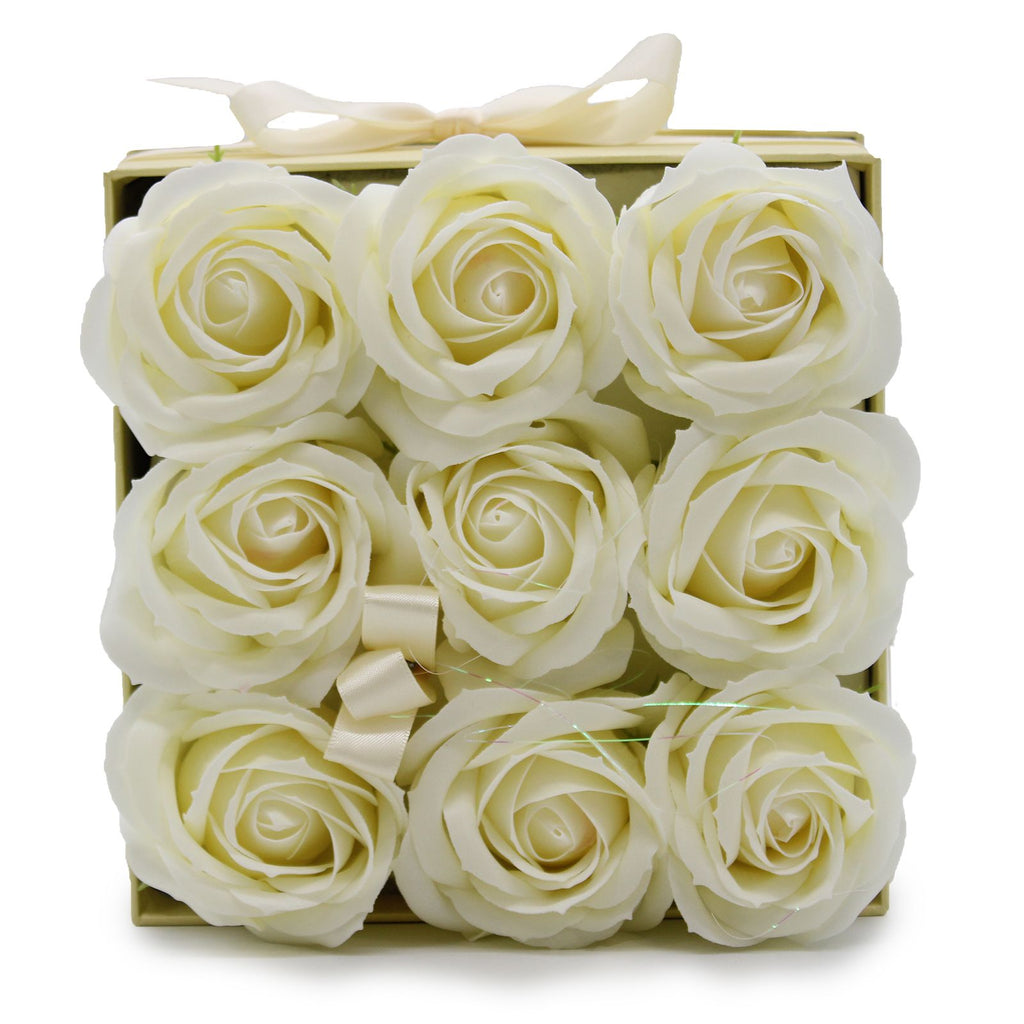 Caja de Regalo - Flor de Jabón  9 Rosas Crema - cuadrado