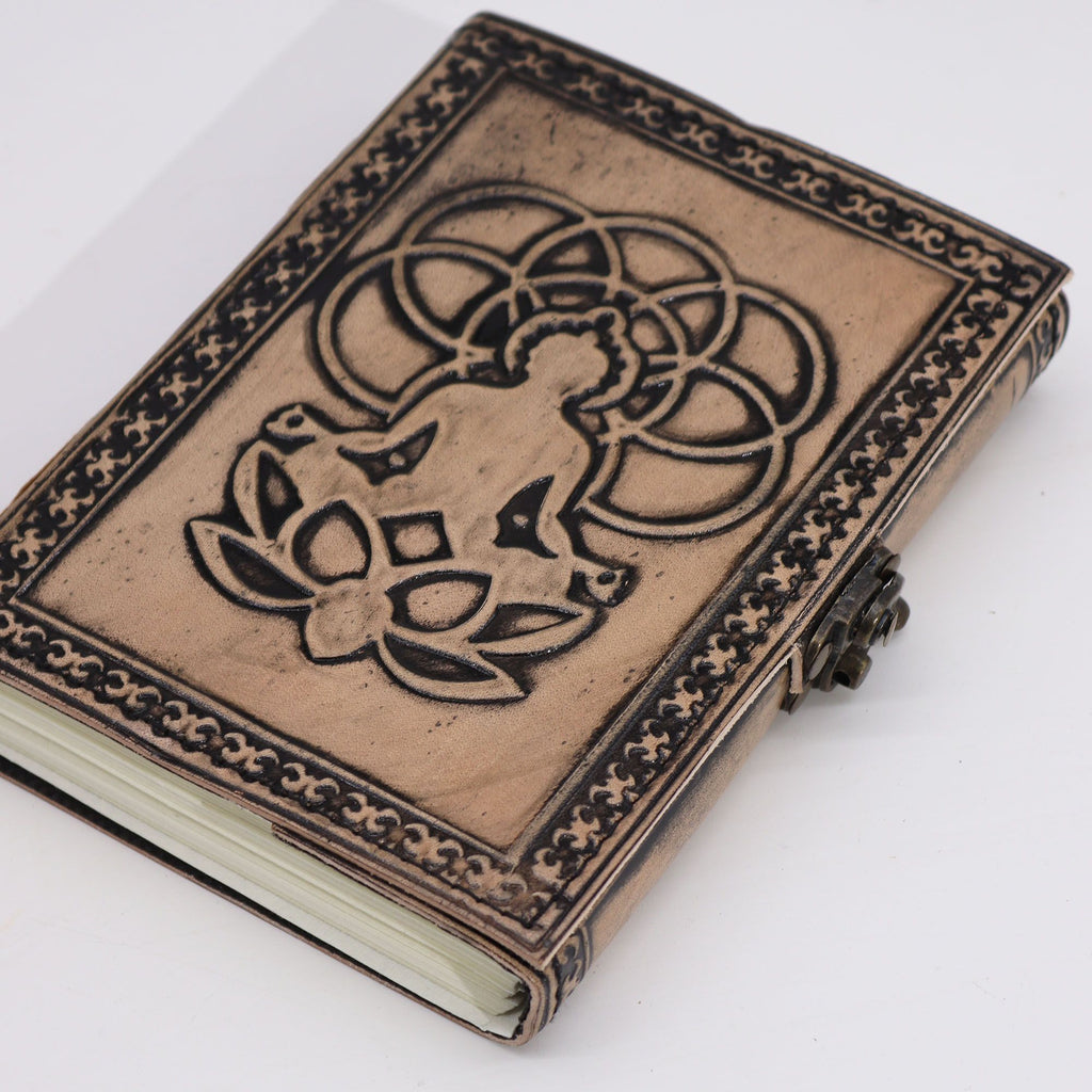 Caderno de Buda Esotérico - Vintage com Borda Costurada