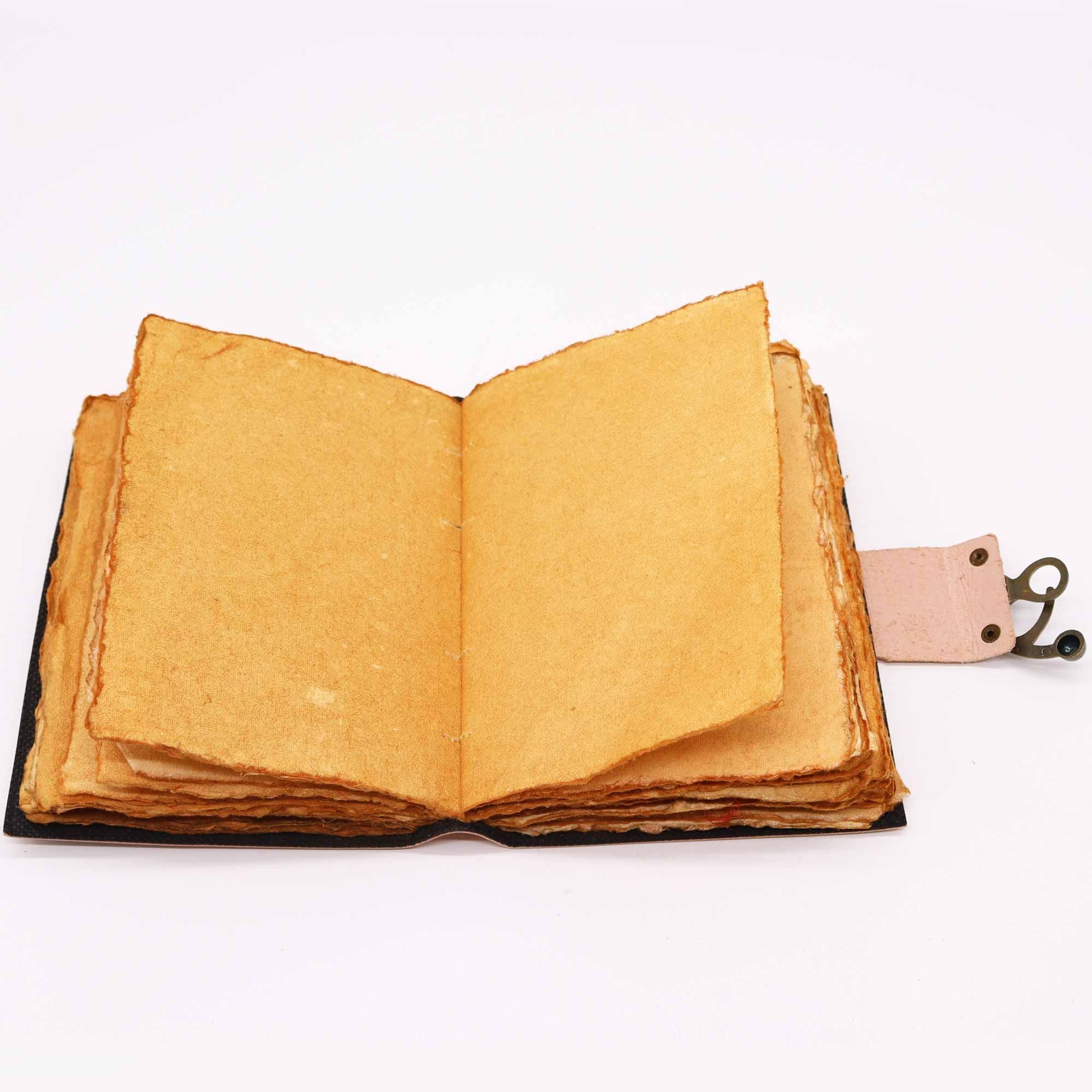 Caderno em Pele - 7 Chakras - 12,5x17,5cm