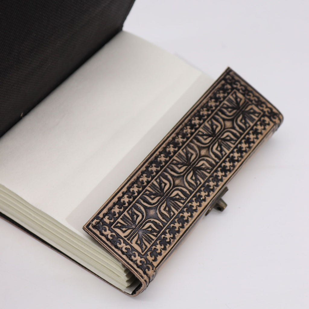 Caderno de Buda Esotérico - Vintage com Borda Costurada