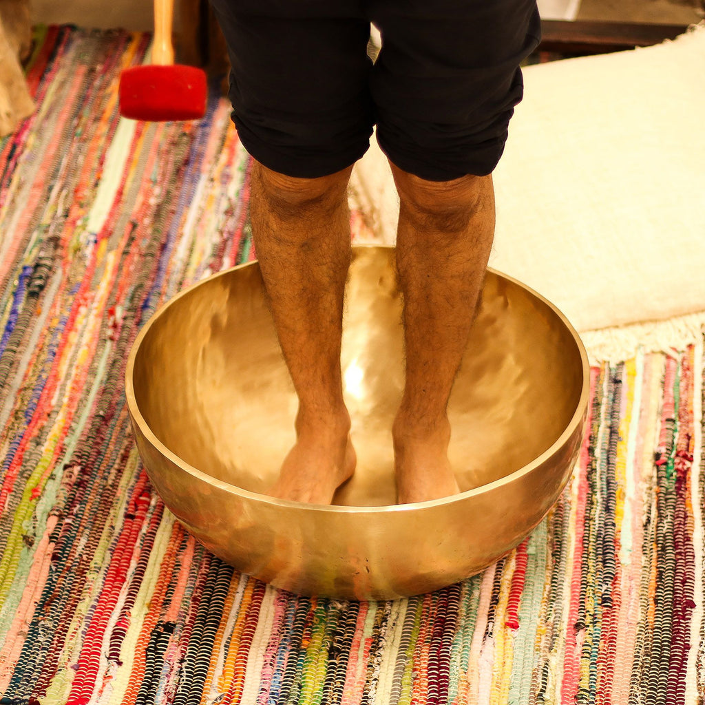 Enorme Cuenco Liso Vibracional con Patas - 50x20 cm - 10,7 kg