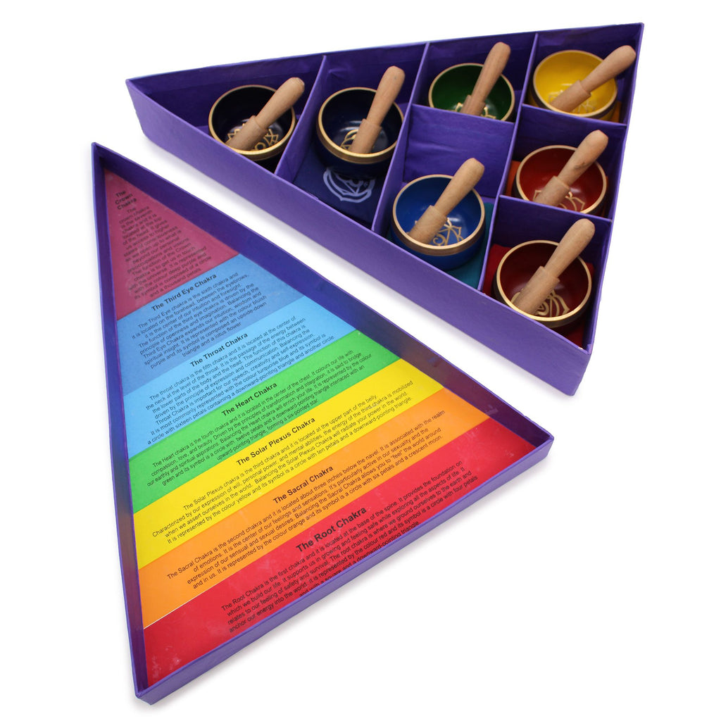Conjunto de oferta de taça tibetana com pirâmide de chakras